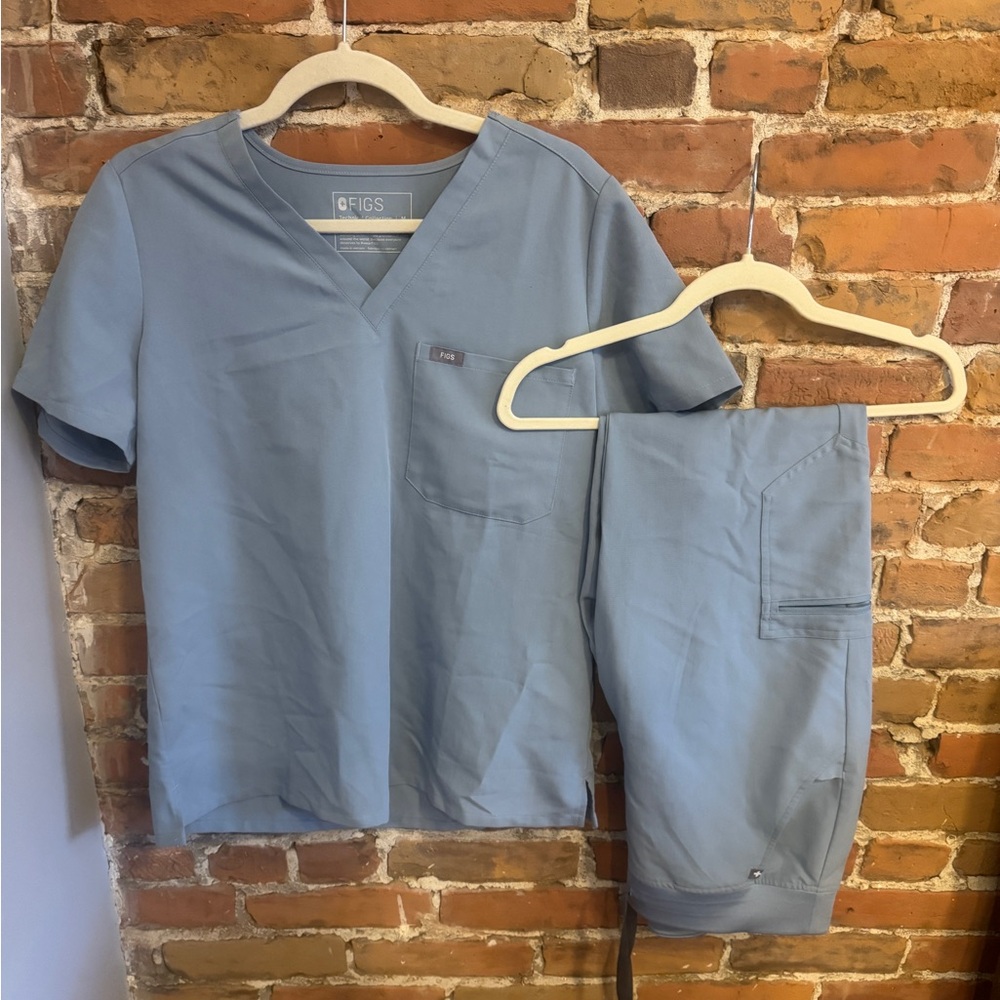 Figs Light Blue Scrub Set